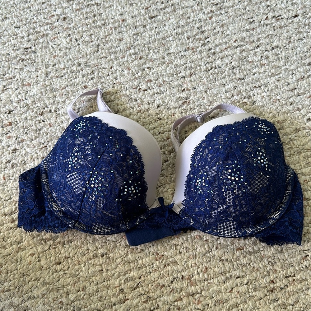 ‼️Last Day to Buy: 8/31‼️ Dream Angels Push-Up Bra w/rhinestones
